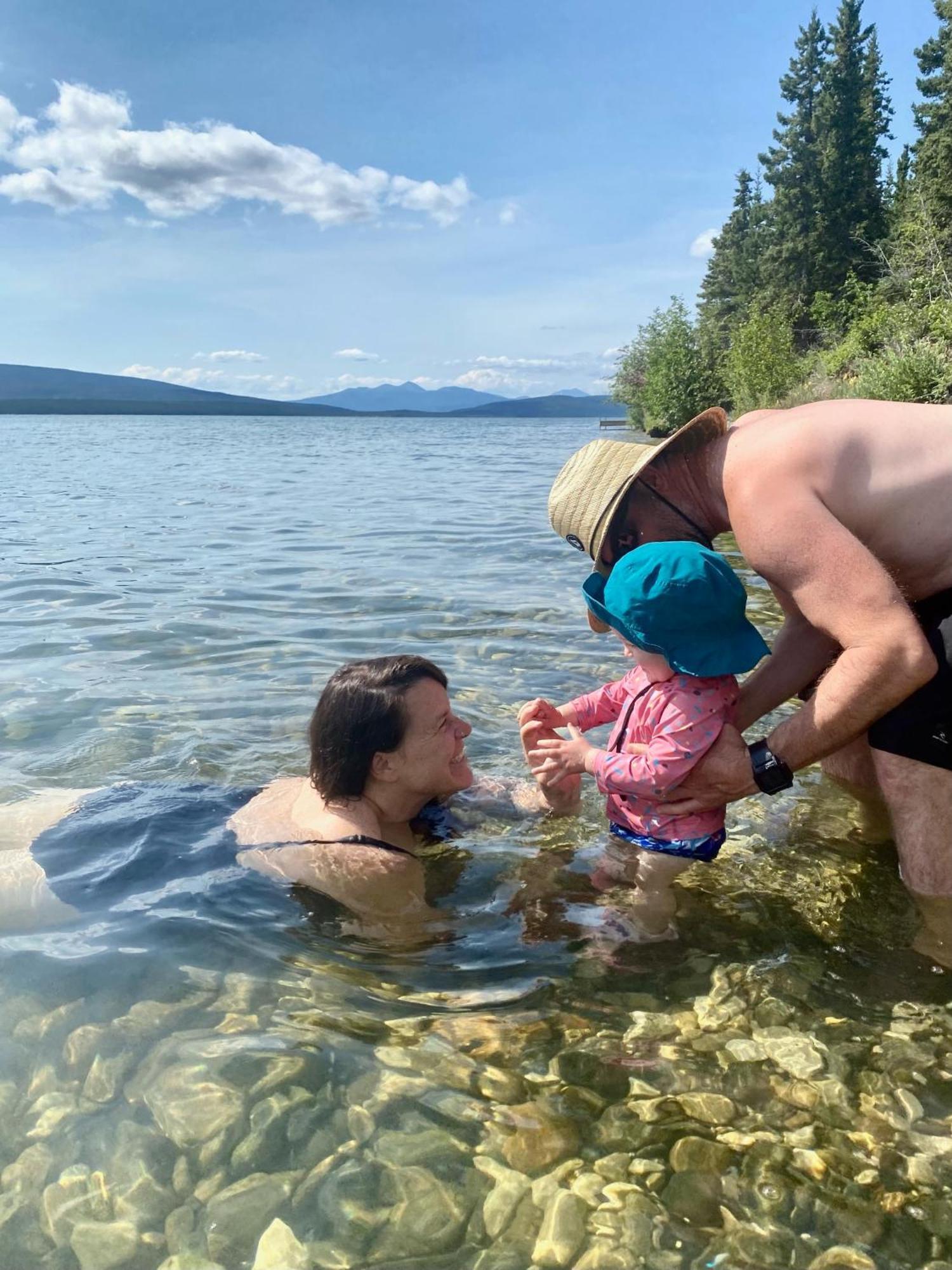 Little Atlin Lodge Tagish Buitenkant foto